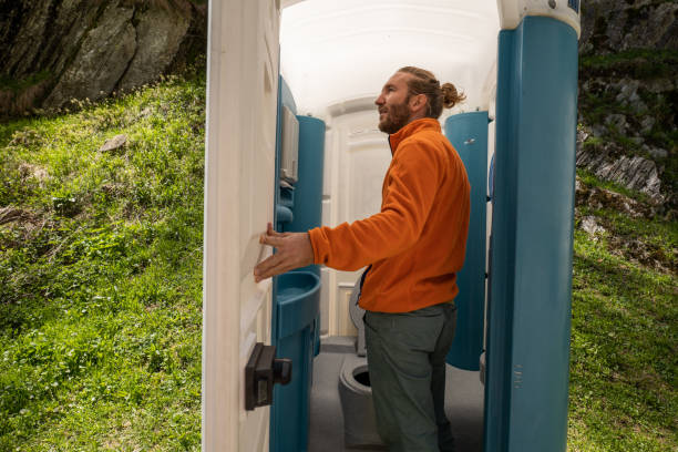 Portable bathroom rental in Sumner, IA
